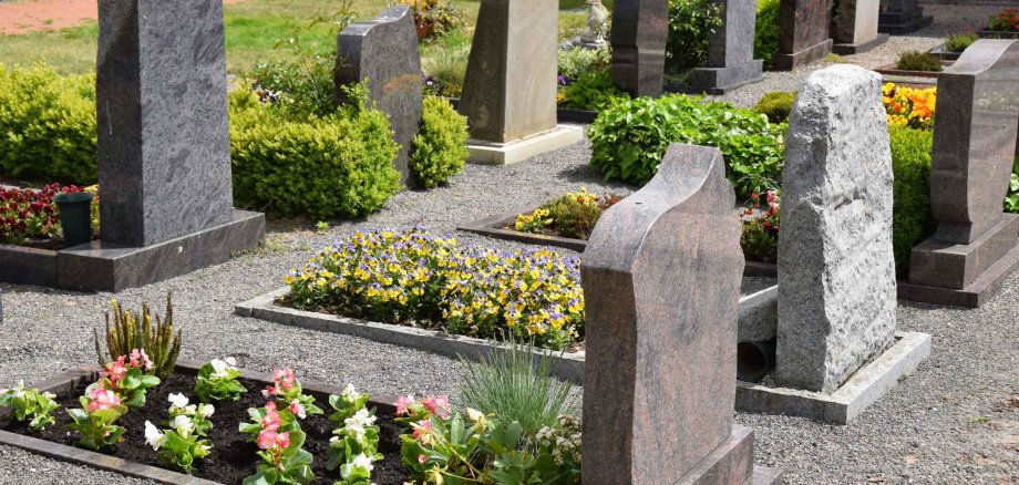 Graves,In,A,Well-kept,Village,Cemetery